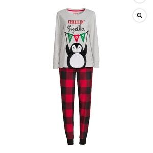 Holiday time women’s 2 piece Christmas pajama set. Size large. (12-14)
